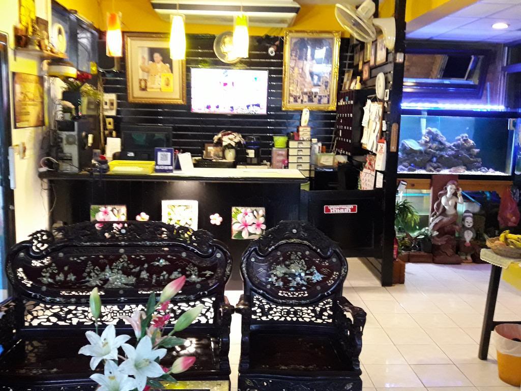 Thaiphiphat House Bangkok Buitenkant foto