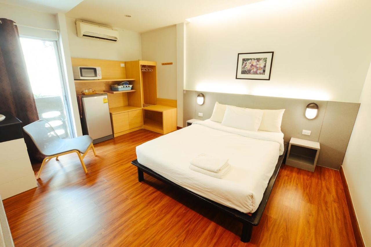 Thaiphiphat House Bangkok Buitenkant foto