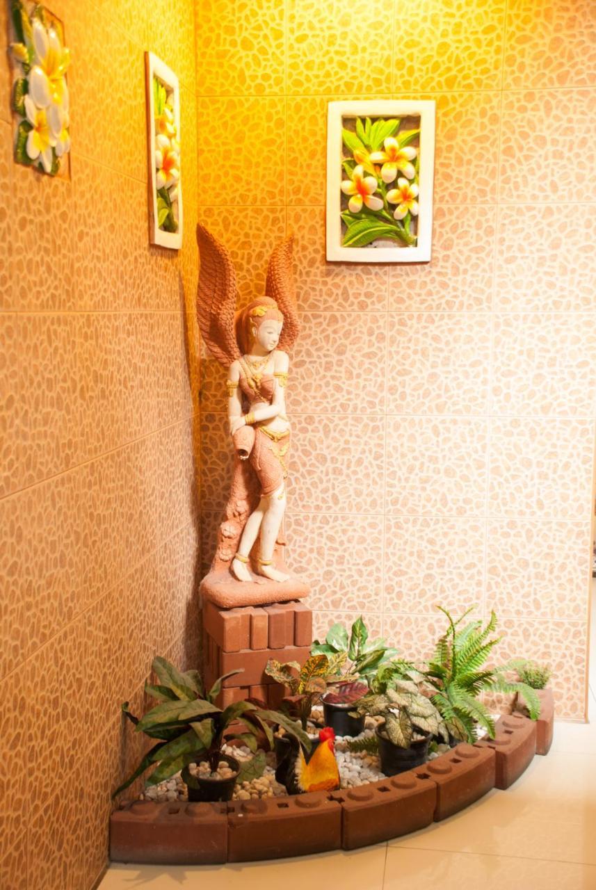Thaiphiphat House Bangkok Buitenkant foto